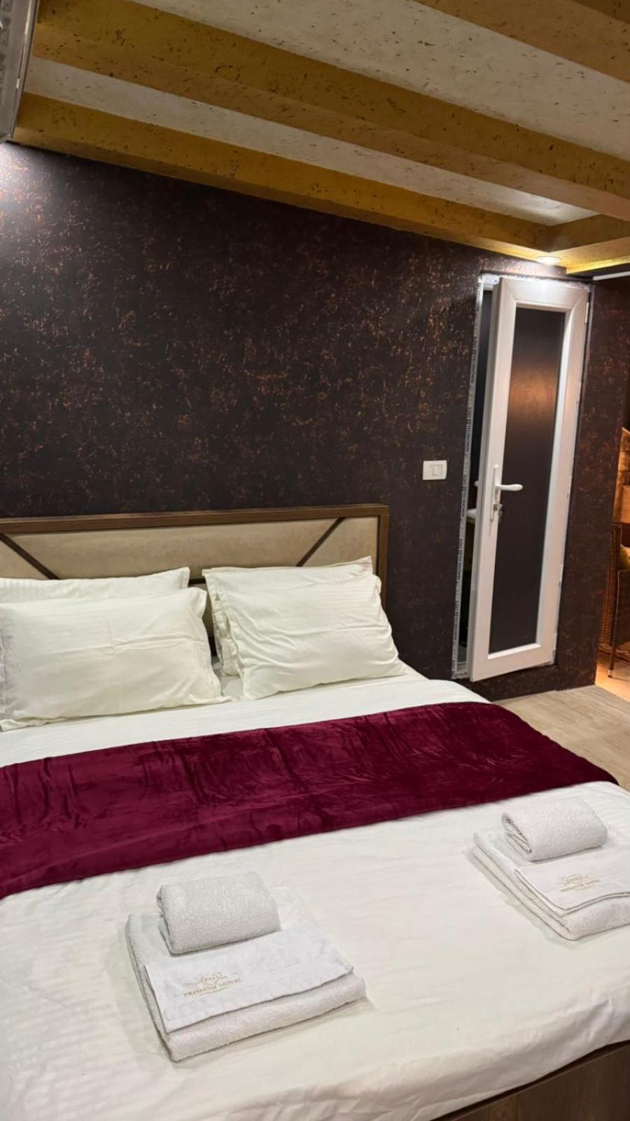Hotel Premium Pristina Kültér fotó